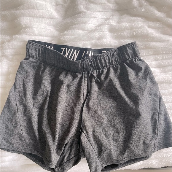 grey nike shorts - Picture 1 of 2